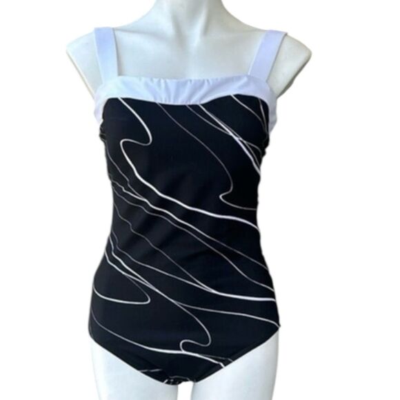 Miraclesuit Xtra Lift Black with White Geo Lines 1 Piece Slimming Swimsuit Sz 18 - Picture 1 of 9